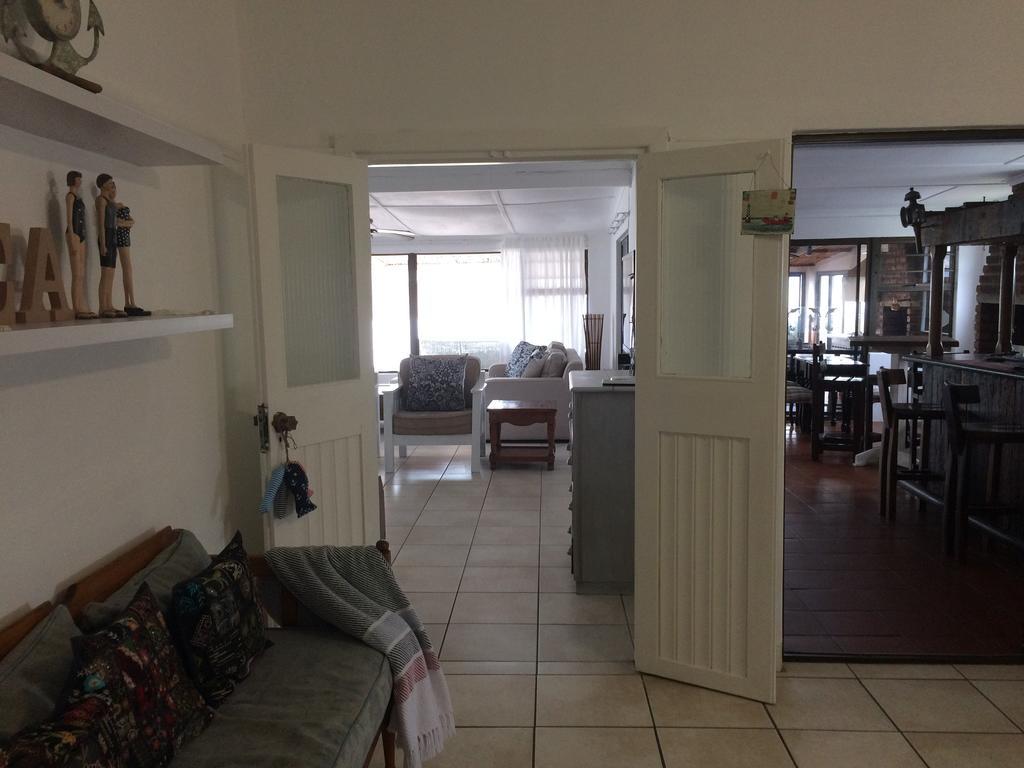 Breeze Inn Guesthouse Kiddʼs Beach Exterior foto